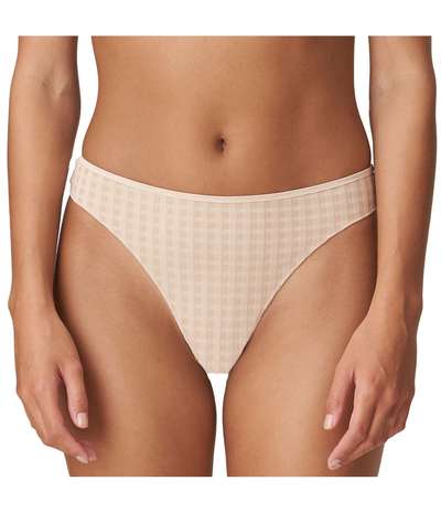 Avero Thongs Beige – Beige Stringtrosor från Marie Jo