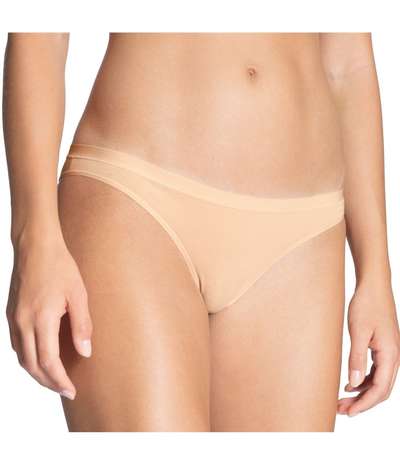 Natural Comfort Tanga Beige – Beige tangatrosor från Calida