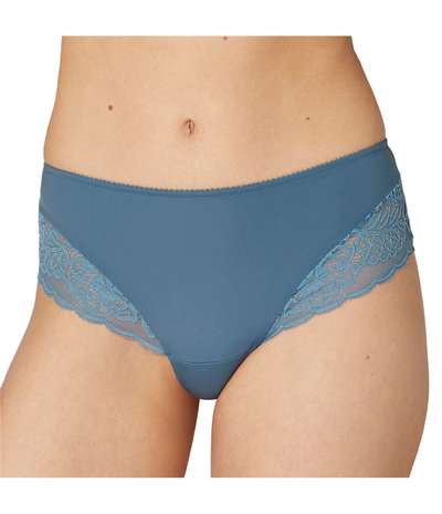 Amourette Spotlight Hipster Dove blue – Blåa hipstertrosor från Triumph