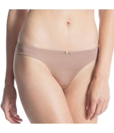 Sensual Secrets String Light brown – Bruna Stringtrosor från Calida