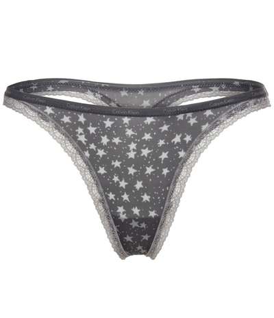 Bottoms Up Thong Grey – Gråa Stringtrosor från Calvin Klein