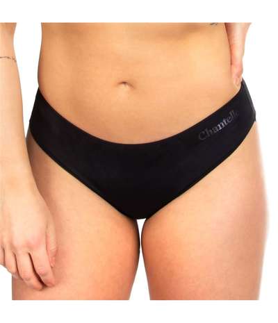 Prime Tanga Black – Svarta tangatrosor från Chantelle