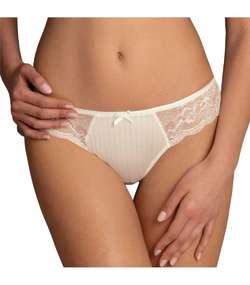 Antonia Shorty Ivory