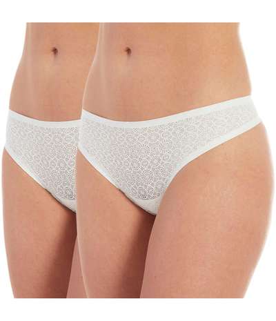 2-pack MAGIC Dream Lace Thong White – Vita Stringtrosor från Magic